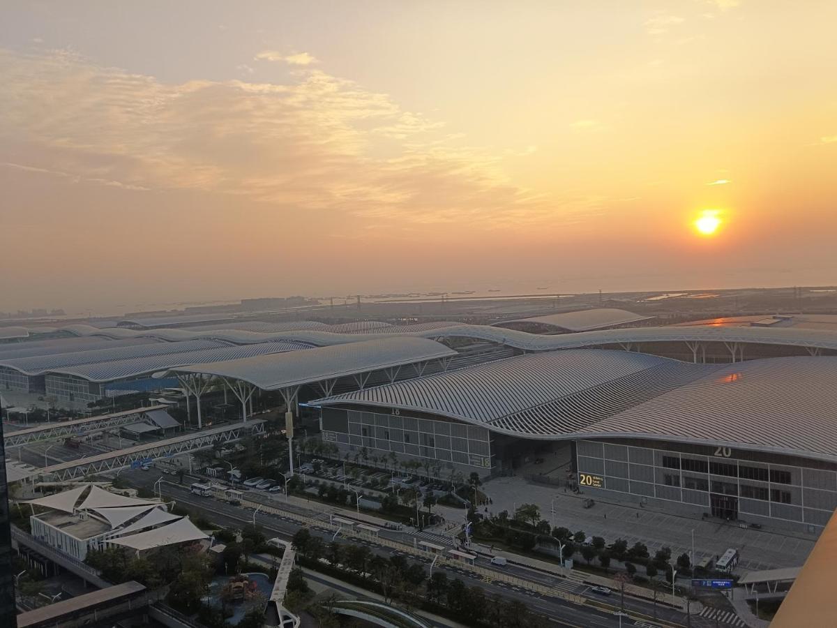 Royal Executive Apartment, Shenzhen World Exhibition & Convention Center, Nearby Shenzhen World North Metro St Ation Bagian luar foto