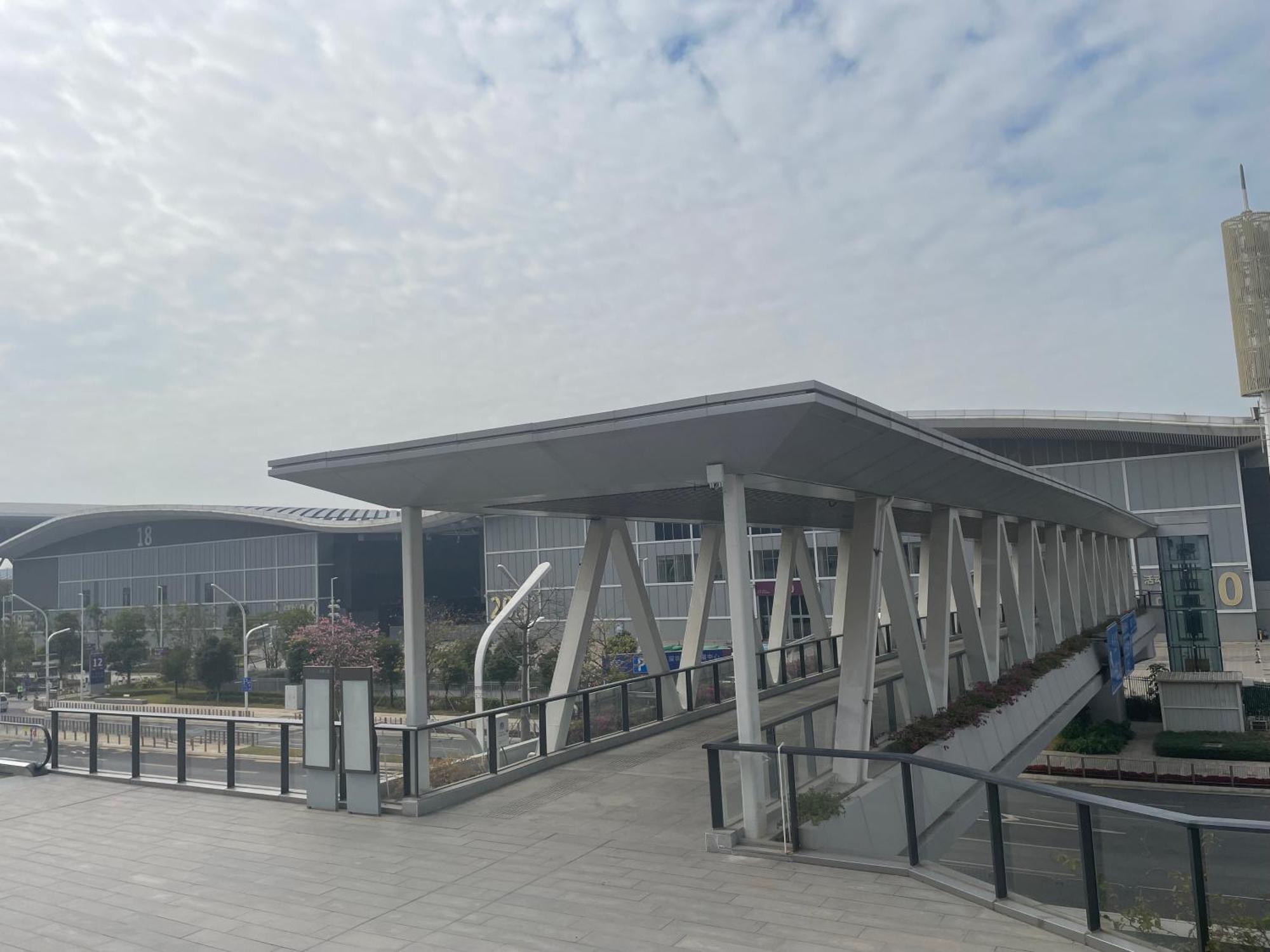 Royal Executive Apartment, Shenzhen World Exhibition & Convention Center, Nearby Shenzhen World North Metro St Ation Bagian luar foto